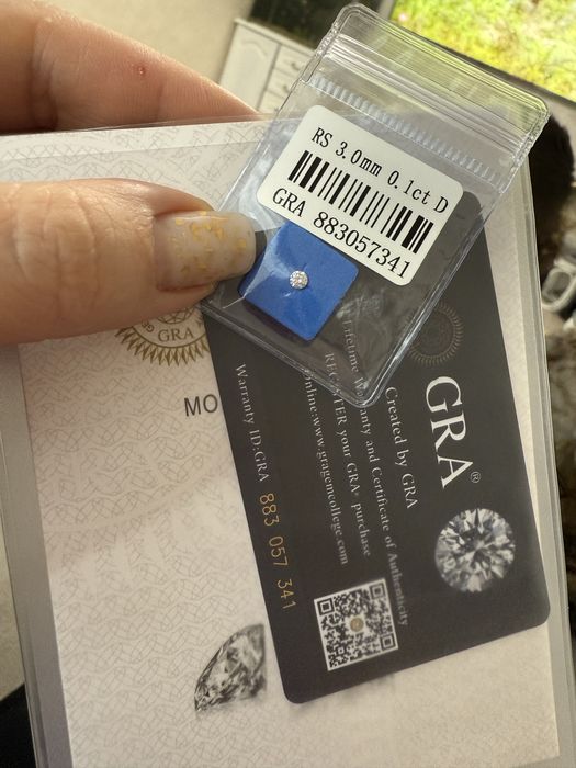 Продам  бриллянт золото