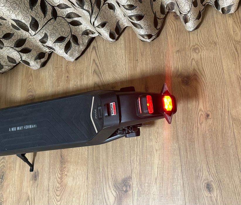 Trotineta electrica NIU KQi3 Pro