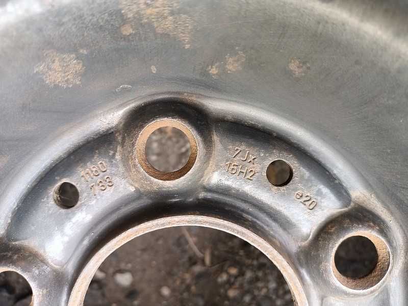 Продам оригинальные металлические диски на BMW 5 е34