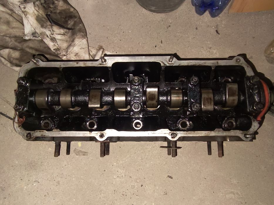 Головка на двигатель 1.8