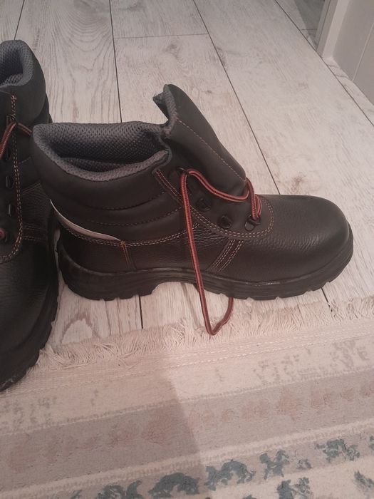 Спецобувь размер 41  новый