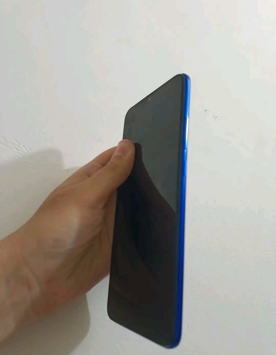 продам телефон Redmi 9A.