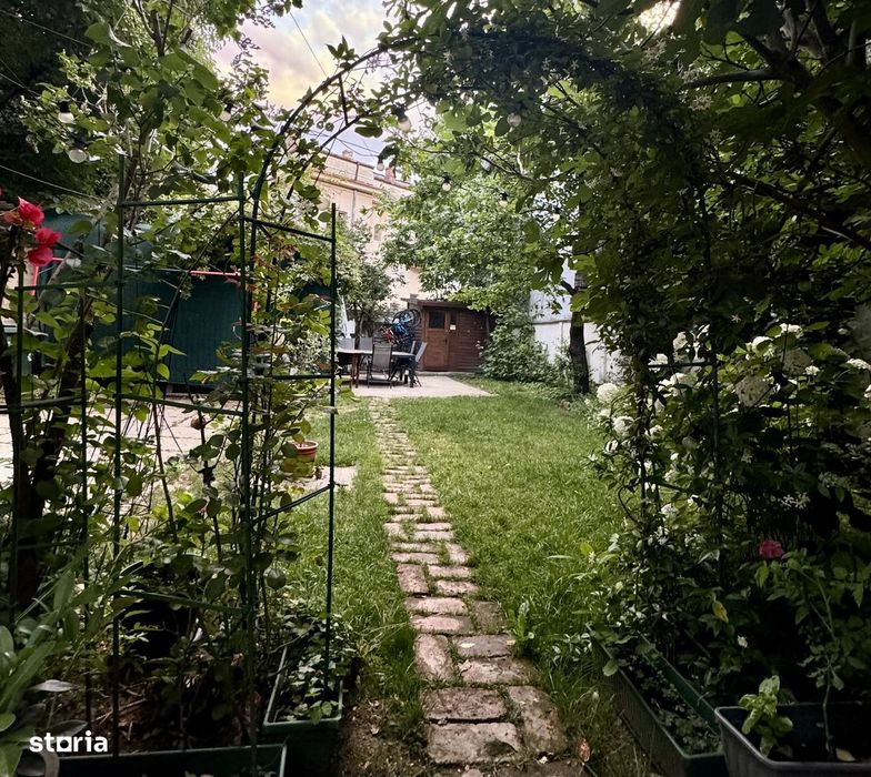 Apartament 4 camere| Vilă Dorobanți-Capitale| Curte superba| Spațios