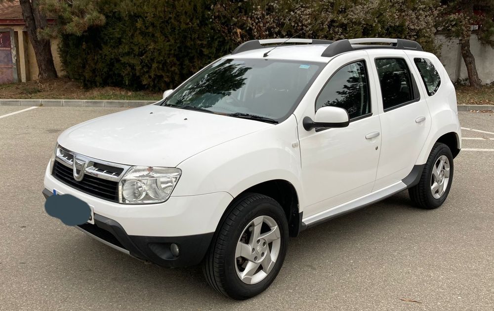 Dezmembrez/Piese Dacia Duster 2010-2017,4×2/4×4