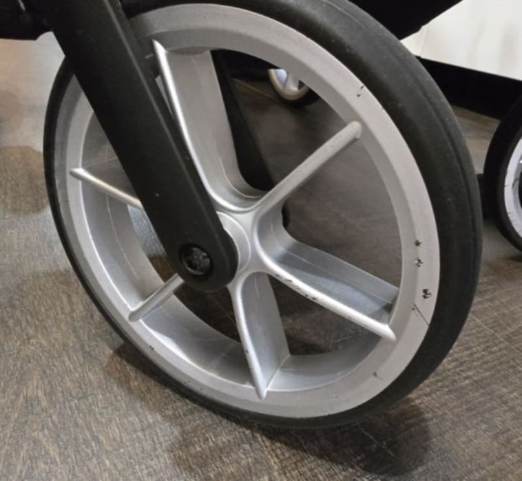 Комбинирана количка Chipolino Linea 3в1