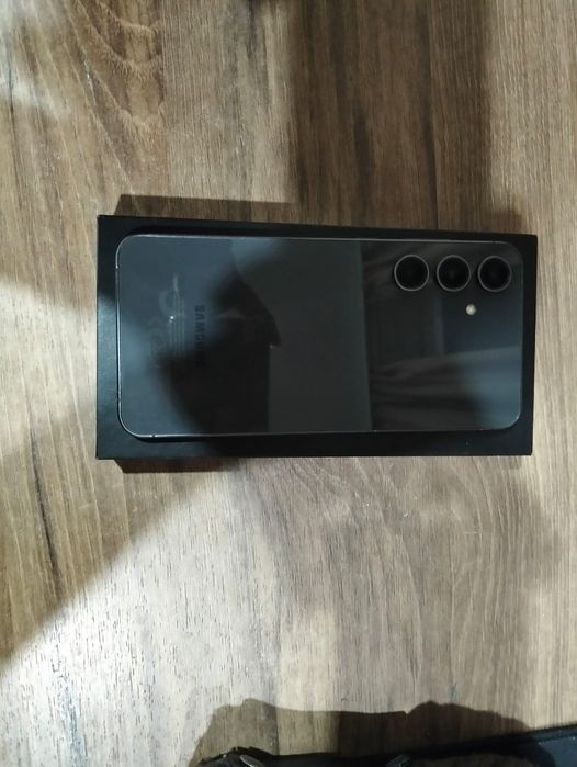 SAMSUNG S24 FE продажа или обмен
