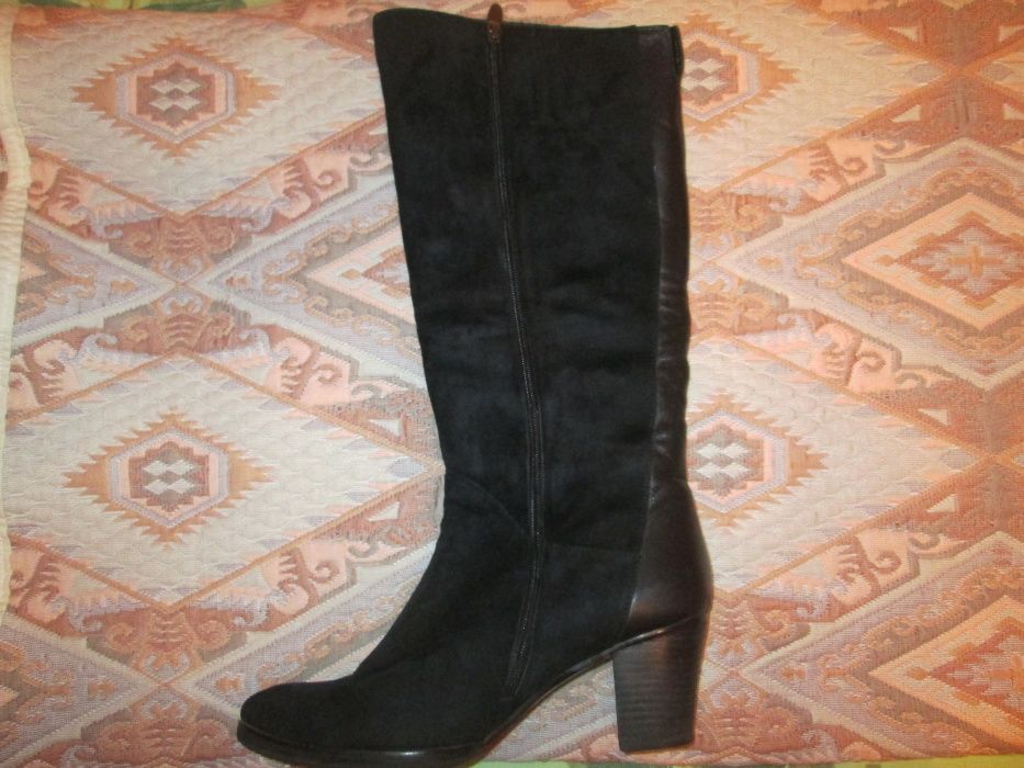 Продам женские сапоги