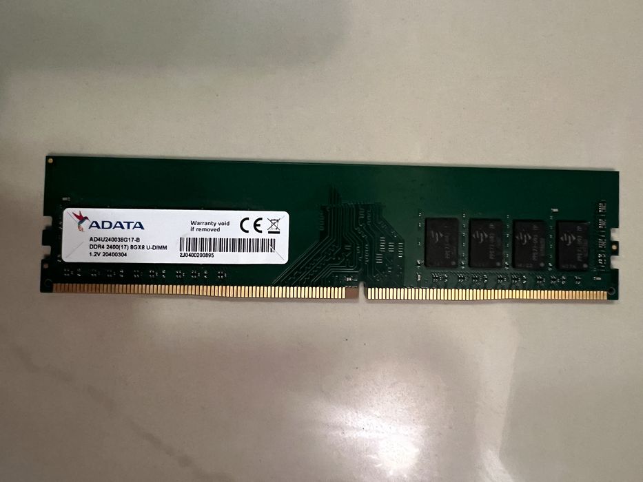Placuta ADATA 8 GB RAM DDR 4 2400 Mhz