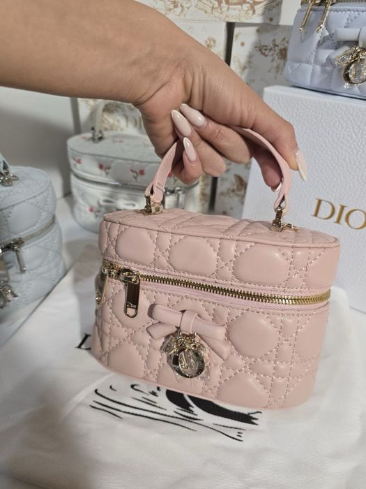 Дамска чанта Christian Dior Dioramour Mini Vanity Case