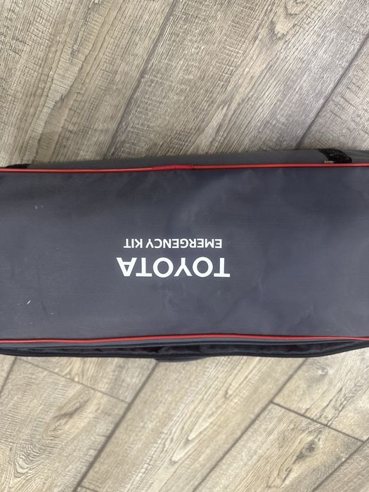 Набор автомабилиста Тайота оригинал