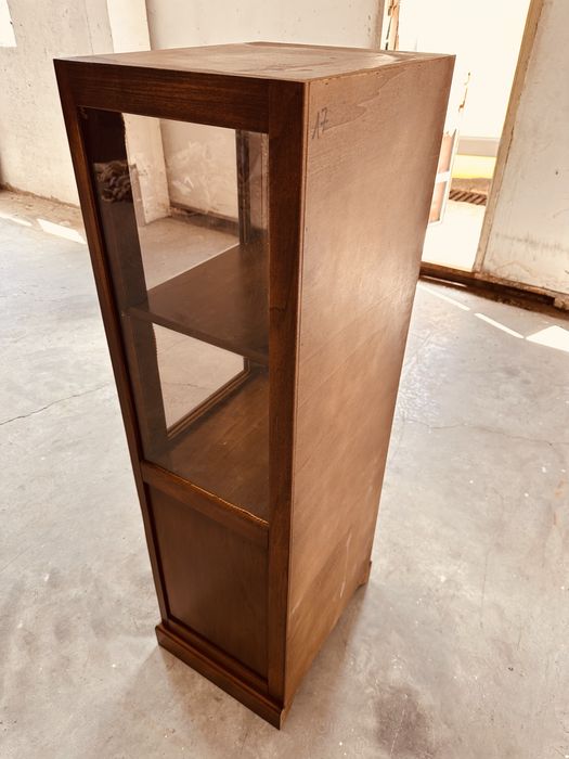 Италианска витрина със стъклени страни – 1985–1995 г.