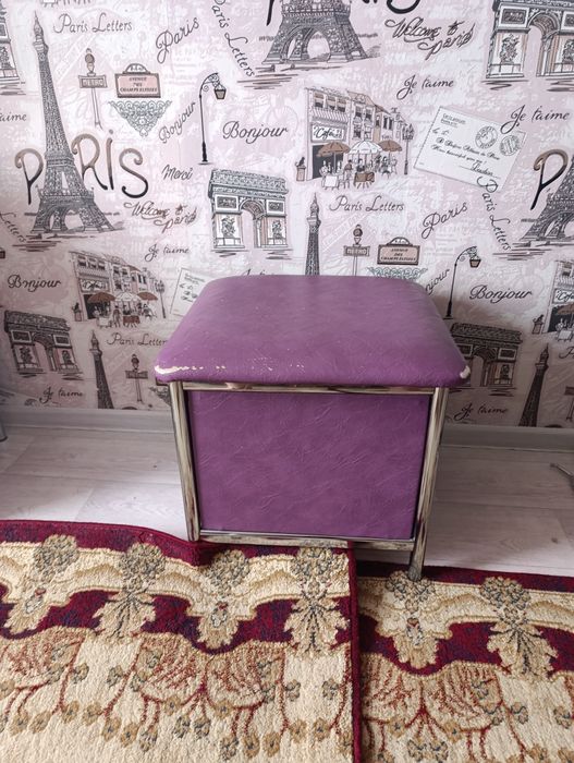 Пуфики 4 штуки по 5000 за каждый