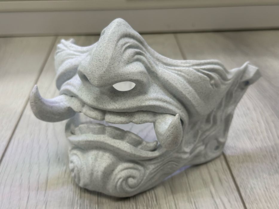 Маска в японском стиле