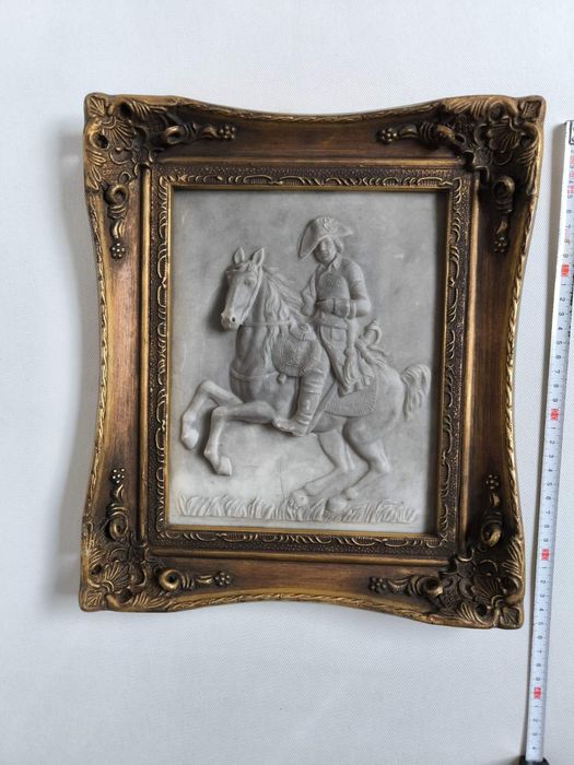 Продавам стара Френска каменна картина от мраморен прах " Napoleon "