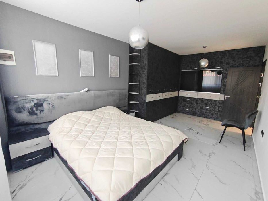 Продава се Четиристаен апартамент в Казанлък - 155 кв.м за 1742 €/кв.м - Снимка #5