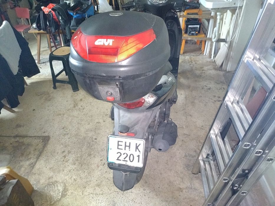 Peugeot tweet 125 cc