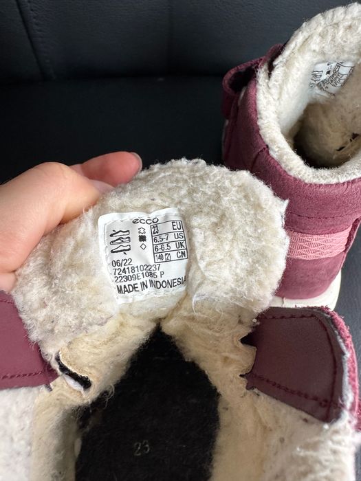 Cizme de iarna Ecco cu gore-tex, marimea 23