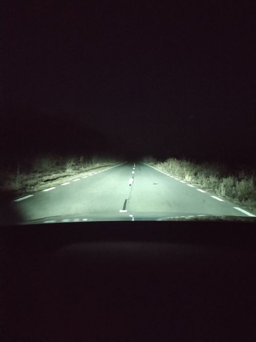 Faruri stânga-dreapta Passat B8