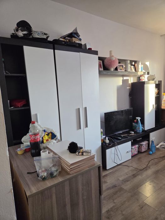 Inchiriez camera camin