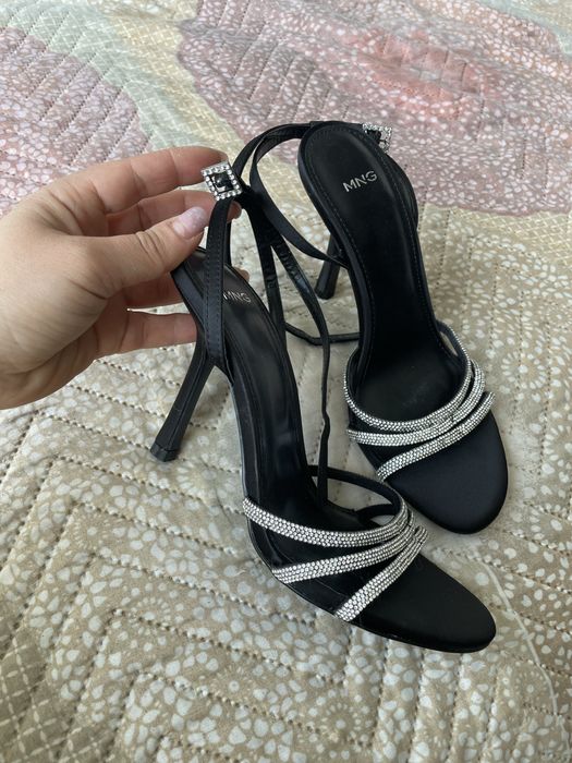 Сандали на ток Mango