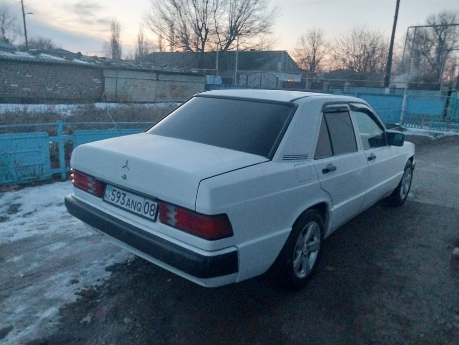 Мерседес-бенс 190