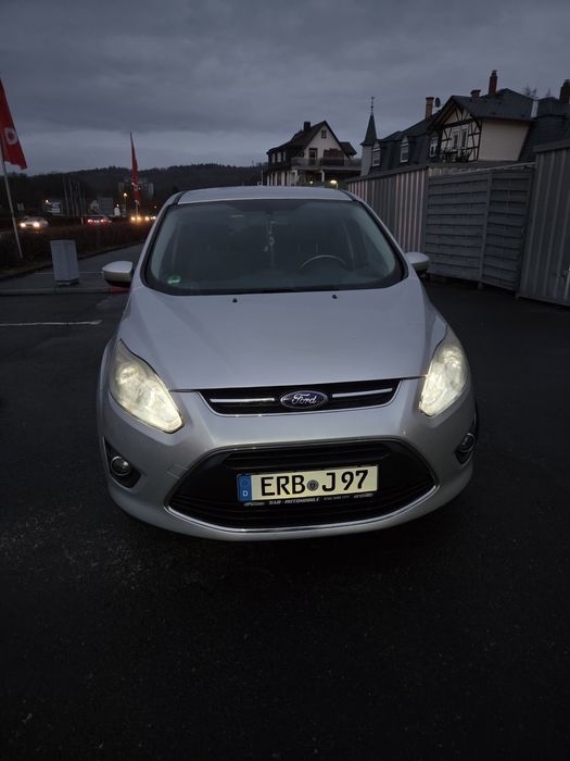 mașina merge foarte bine și ieste bine întreținută