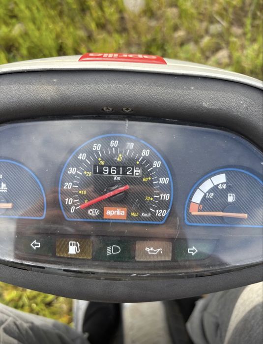 Vand scuter Aprilia Sr replica de 49