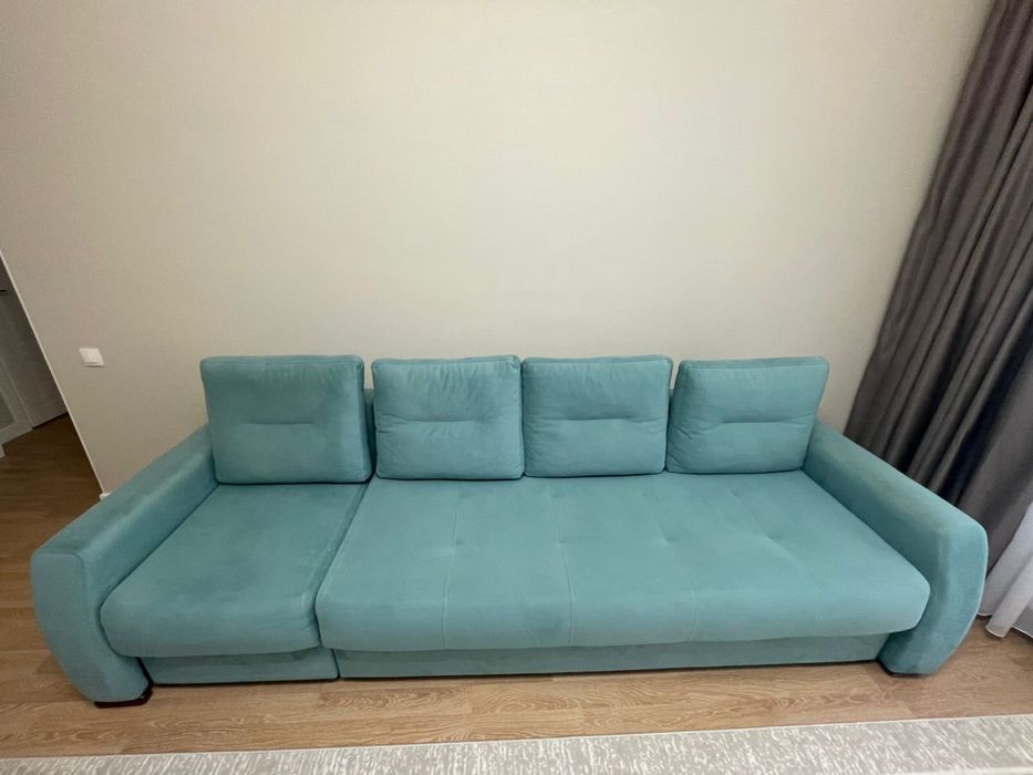 Продам диван для зала