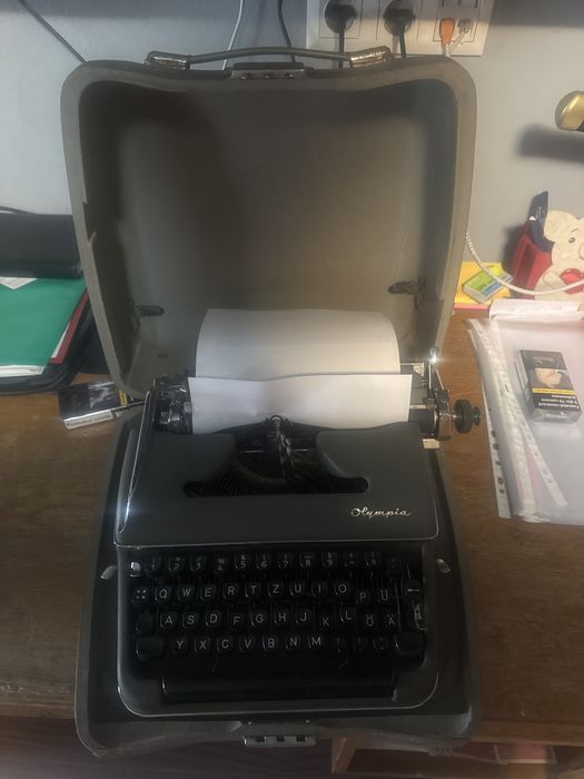 Masina de scris Olympia SM3