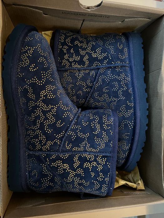 UGG, marime 36, conditie 10/10, nepurtate, noi, cu eticheta