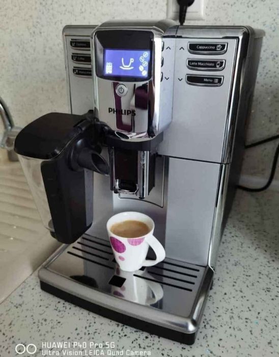 Кафеавтомaт PHILIPS EP5333/10 LatteGOO