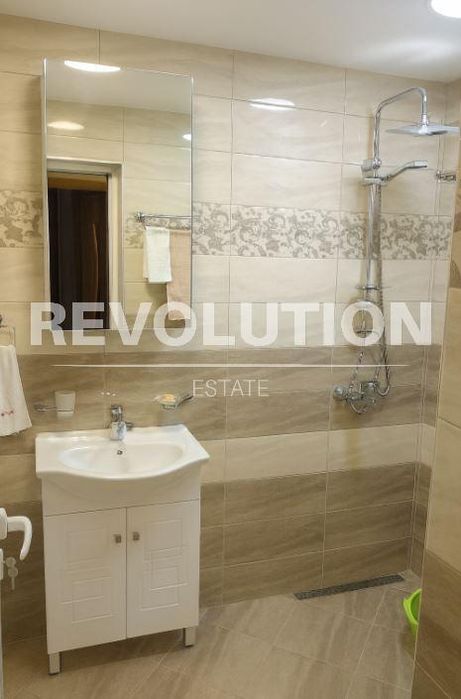 Дава се под наем Двустаен апартамент в Варна, Кайсиева градина - 60 кв.м за 418.71 € - Снимка #4