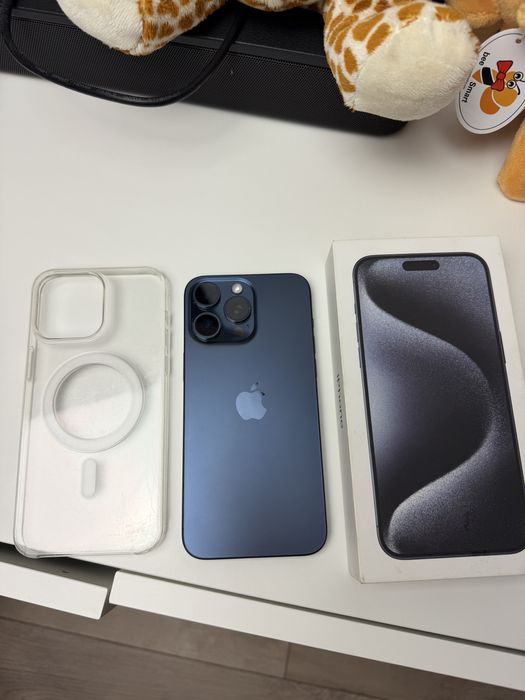 iPhone 15 Pro Max 256 gb, baterie 86%, ca nou!