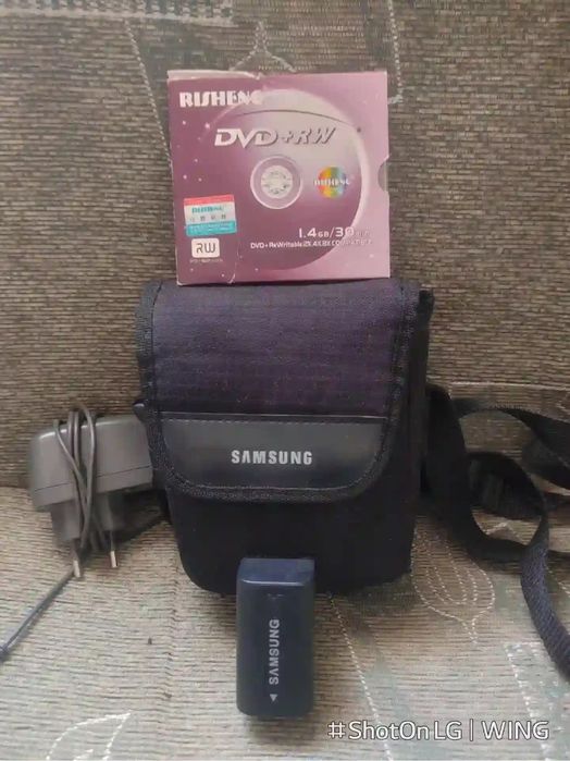 SAMSUNG  Digital Cam RW+R 26xOptical Zoom