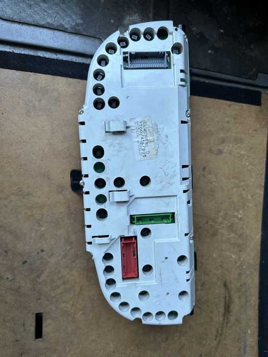 Продавам километраж за рено лагуна