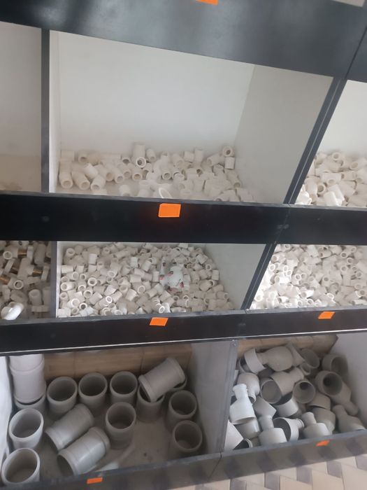 Santexika mebel sotiladi