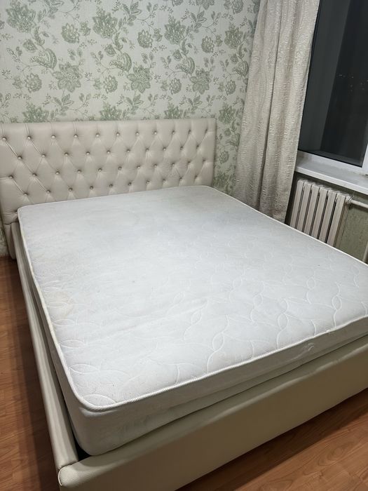 продам Кровать в спальню