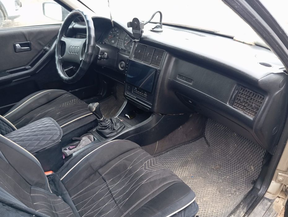 Продам срочно машину Ауди 80 б3