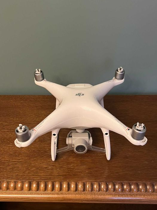 DJI Phantom 4 Advanced + Аксесоари