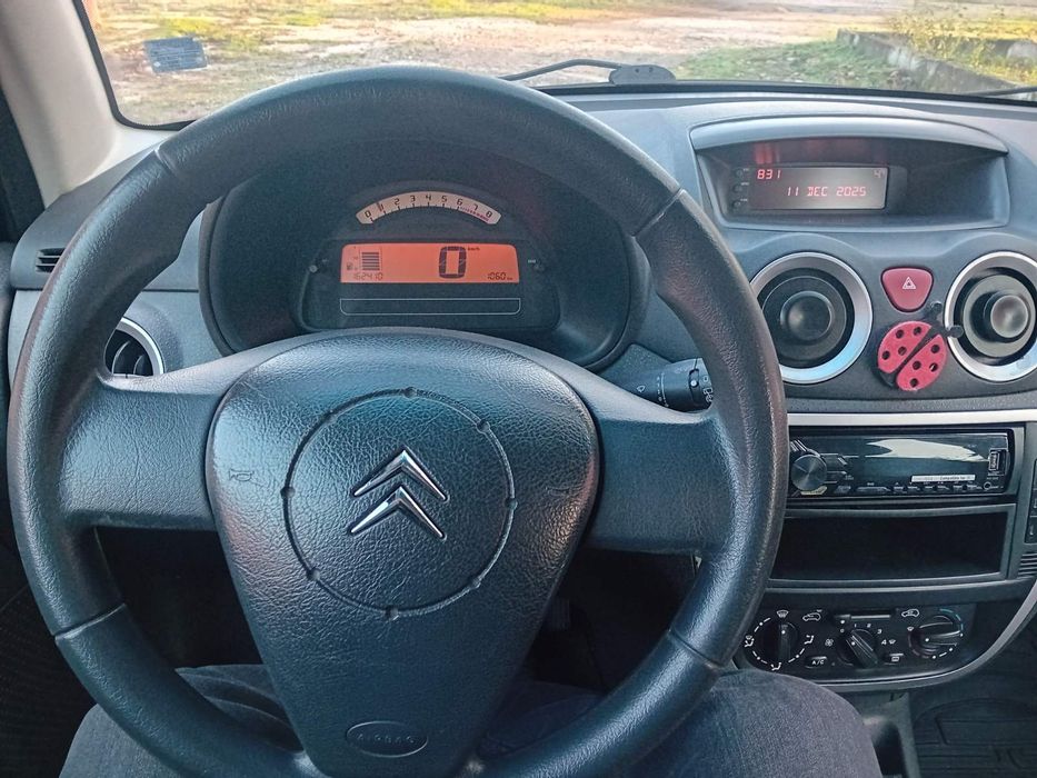 Лек автомобил Ситроен C 3