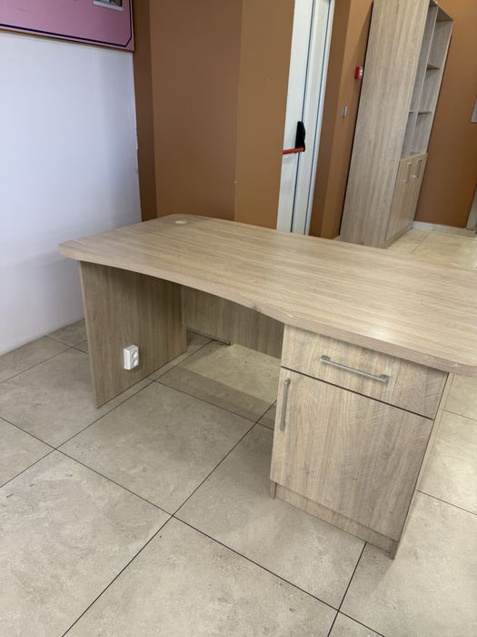 Стол руководителя 150×70 см