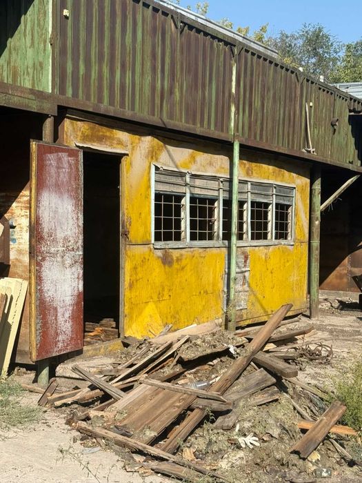 Продам оборудованный вагончик б/у