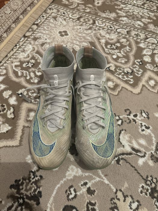 Бутсы сатылады размер 39