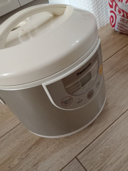 Мультиварка Панасоник ,в хорошем состоянии