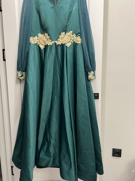 Платье хозяйка мероприятия 15000