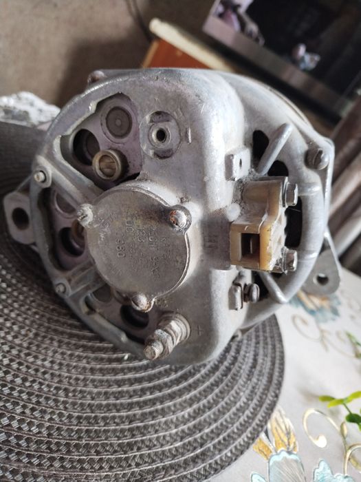 Генератор на Москвич 12В-40А