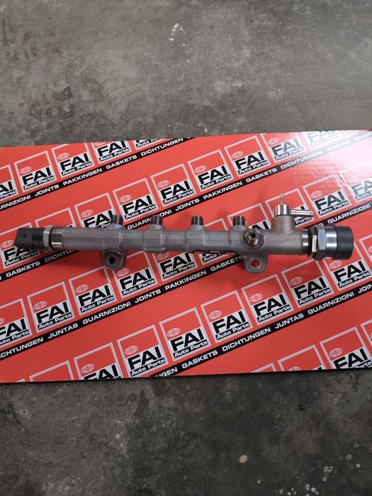 Rampa injectoare Mercedes 2.2 cdi 0445214314 a6510701695 bosch
