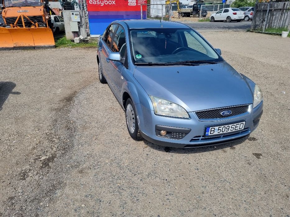 Ford Focus  berlină mk2 model  Ghia 1.6i