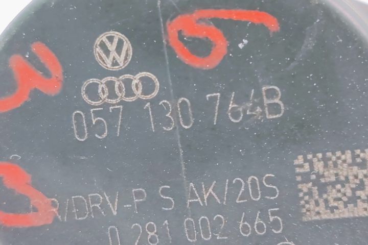 Regulator Presiune  057130764B Audi A8 a 2-a generatie (D3) seria