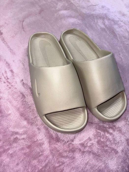 Papuci 42-43 Nike noi